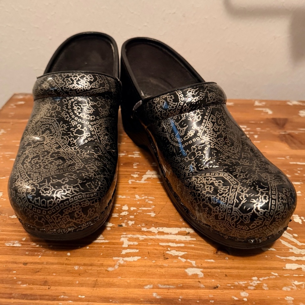Dansko Clogs Black Metallic Paisley Patterned Patent Leather